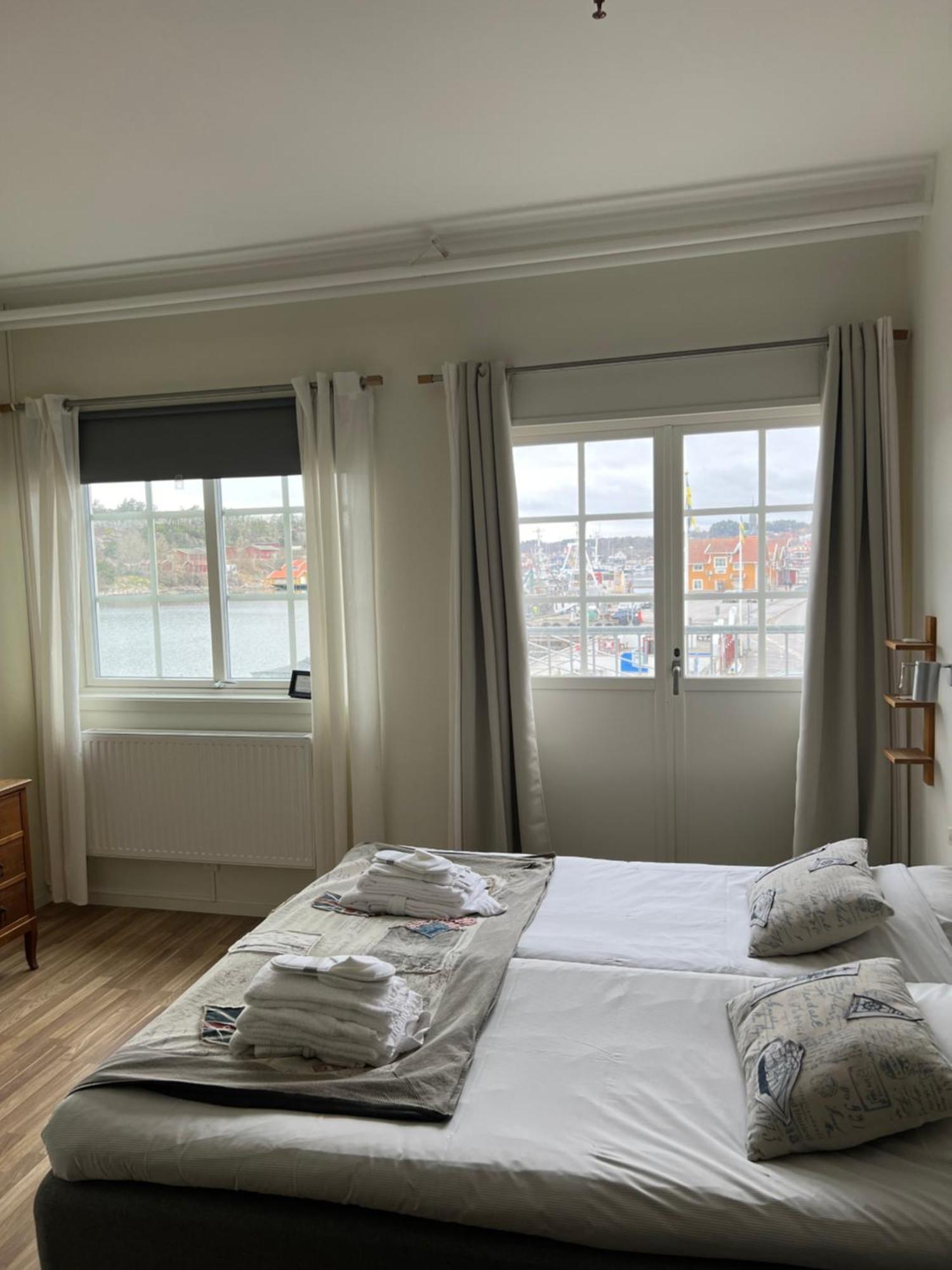 Grebys Hotell & Restaurang Grebbestad Eksteriør bilde